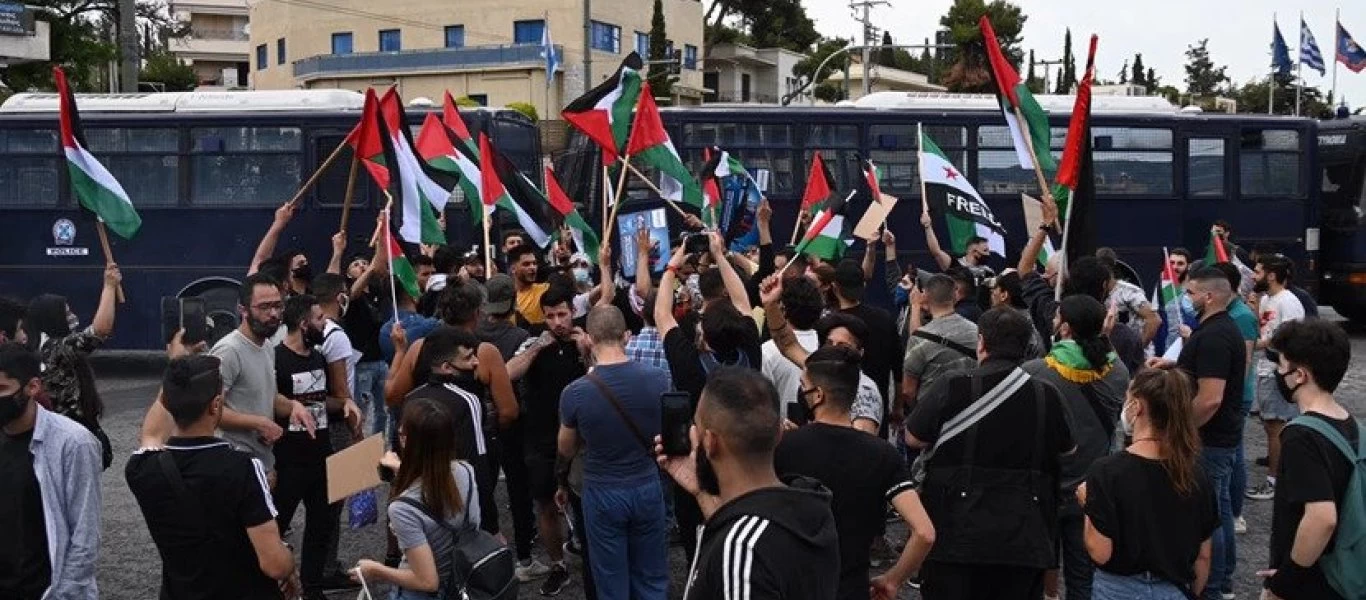 Ένταση και χημικά έξω από την πρεσβεία του Ισραήλ (βίντεο)